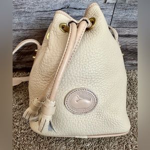 Mint Condition Dooney & Bourne Vintage Drawstring Bucket Bag Purse, Crossbody